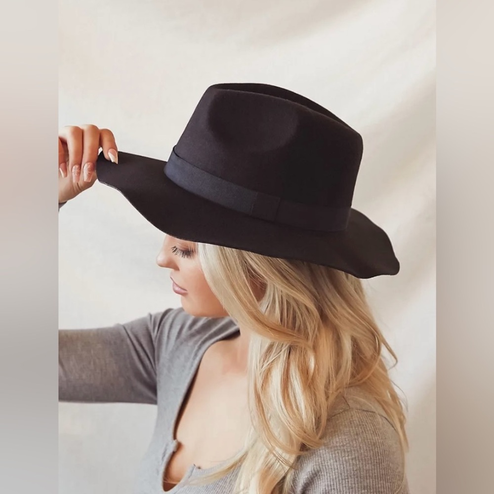 Lulus black hat NWT